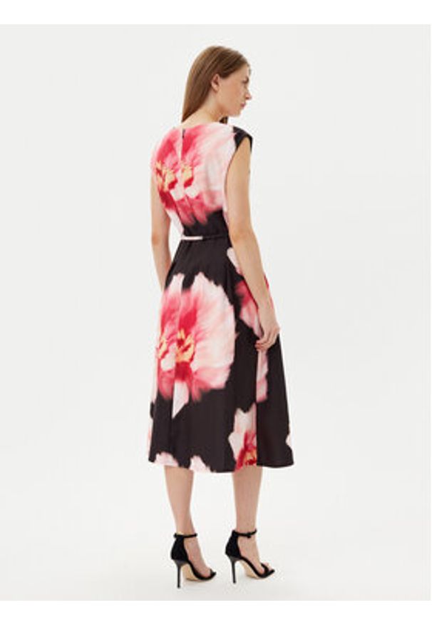 DKNY Sukienka koktajlowa DD5H2J04 Czarny Regular Fit. Kolor: czarny. Materiał: syntetyk. Styl: wizytowy
