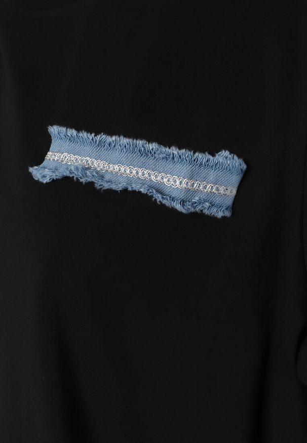 Born2be - Czarna Bluzka Oversize z Bawełny z Krótkim Rękawem i Ozdobnymi Lamówkami Calnil. Okazja: na co dzień. Kolor: czarny. Materiał: bawełna. Długość rękawa: krótki rękaw. Długość: krótkie. Styl: klasyczny, elegancki, casual
