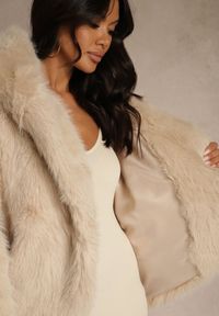 Renee - Beżowa Oversizowa Kurtka Futerko z Kapturem Uninamea. Typ kołnierza: kaptur. Kolor: beżowy. Materiał: futro #5