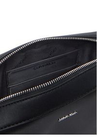 Calvin Klein Torebka Ck Must Small Camera Bag K60K613145 Czarny. Kolor: czarny. Materiał: skórzane #4