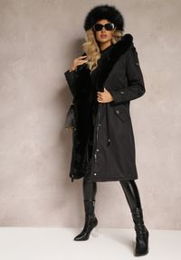 Renee - Czarna Długa Kurtka Parka Nylonowa Płaszcz z Futrzanymi Wstawkami Rinale. Kolor: czarny. Materiał: nylon, futro. Długość: długie #3