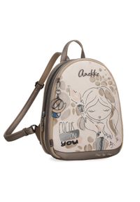 Plecak damski Anekke, z ozdobnym motywem graficznym i metalowym logotypem zamykany na zamek wyposażony w poręczną rączkę regulowane szelki oraz dekor. Kolor: beżowy. Wzór: nadruk. Styl: casual, elegancki, klasyczny #6