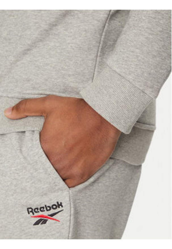 Reebok Bluza Logo Crew 100221789 Szary Regular Fit. Kolor: szary. Materiał: bawełna
