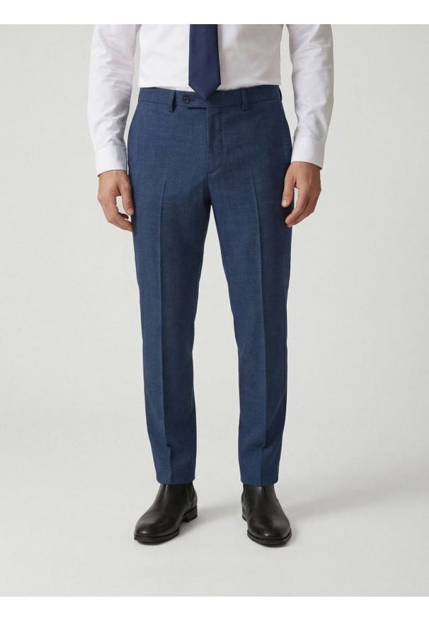 Reserved - Garniturowe spodnie slim fit - granatowy. Kolor: niebieski. Materiał: wiskoza, tkanina