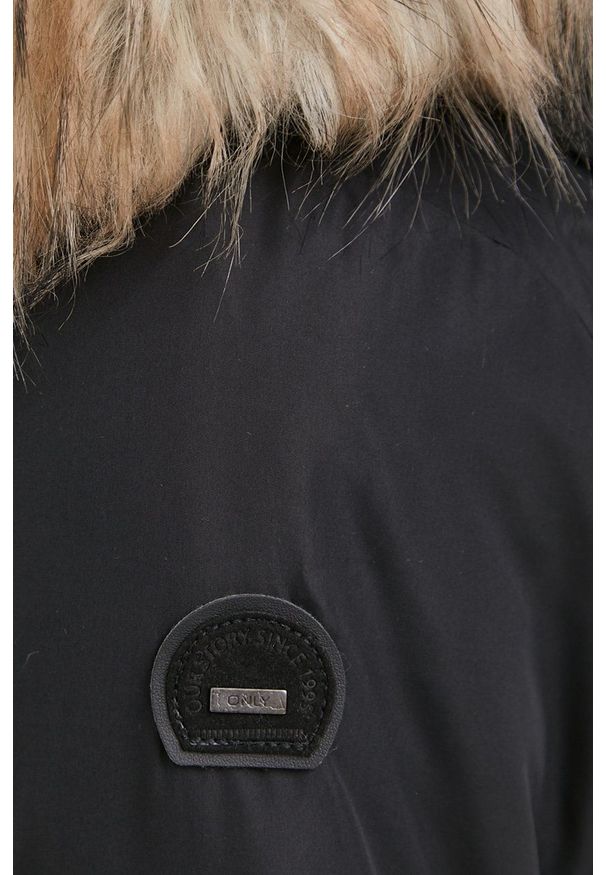 only - Only Parka damska kolor czarny zimowa. Okazja: na co dzień. Kolor: czarny. Materiał: futro. Sezon: zima. Styl: casual