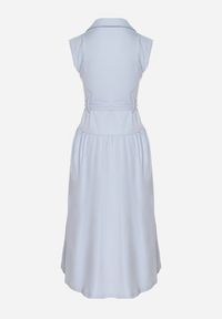 Born2be - Niebieska Sukienka Koszulowa Ozdobiona Paskiem Devikka. Okazja: na co dzień. Kolor: niebieski. Materiał: skóra. Wzór: aplikacja. Typ sukienki: koszulowe. Styl: klasyczny, casual, elegancki #6