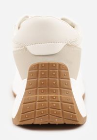 Renee - Beżowe Sznurowane Sneakersy Vices na Platformie z Ozdobnymi Paskami Seliniel. Nosek buta: okrągły. Zapięcie: pasek. Kolor: beżowy. Materiał: jeans. Wzór: paski. Obcas: na platformie #3