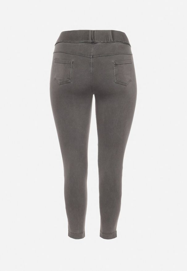 Born2be - Ciemnoszare Spodnie Skinny z Kieszeniami Afrina. Kolekcja: plus size. Kolor: szary. Długość: do kostek
