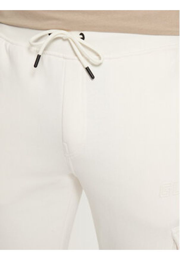 Guess Spodnie materiałowe Z4YB08 K9V31 Écru Regular Fit. Materiał: bawełna