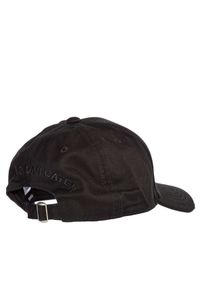 DSQUARED2 - Czarna czapka z monochromatycznym logo. Kolor: czarny. Materiał: bawełna, materiał. Wzór: napisy, haft