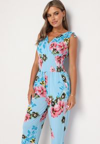Born2be - Jasnoniebieski Kombinezon w Kwiaty z Trójkątnym Dekoltem i Troczkami na Ramionach Benan. Okazja: na co dzień. Kolor: niebieski. Wzór: kwiaty. Styl: elegancki, casual #3