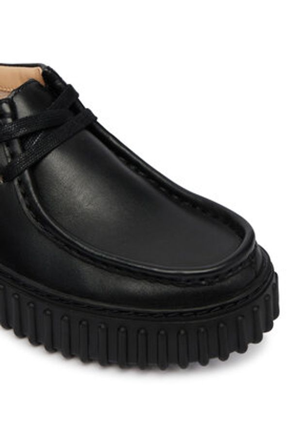 Clarks Półbuty Torhill Bee 26186665 Czarny. Kolor: czarny. Materiał: skóra