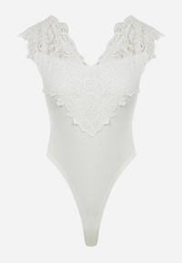 Born2be - Białe Koronkowe Body Albertyne. Kolor: biały. Materiał: koronka. Długość rękawa: na ramiączkach. Wzór: koronka