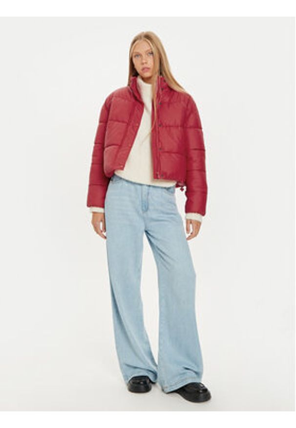 Pepe Jeans Kurtka zimowa Carley PL402453 Czerwony Regular Fit. Kolor: czerwony. Materiał: syntetyk. Sezon: zima
