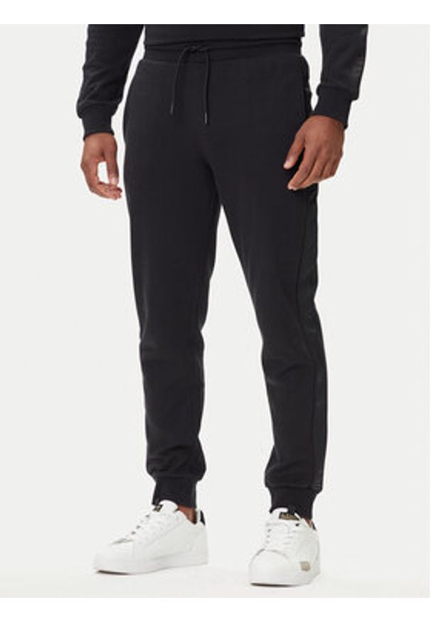 Emporio Armani Underwear Dres EM001922 AF14976 UC001 Czarny Regular Fit. Kolor: czarny. Materiał: bawełna, syntetyk