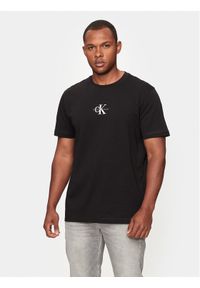 Calvin Klein Jeans T-Shirt Monologo J30J325649 Czarny Regular Fit. Kolor: czarny. Materiał: bawełna