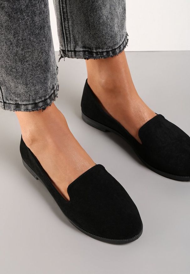 Renee - Czarne Balerinki Typu Loafersy Daphikaia. Okazja: na spacer. Kolor: czarny. Sezon: lato. Styl: elegancki