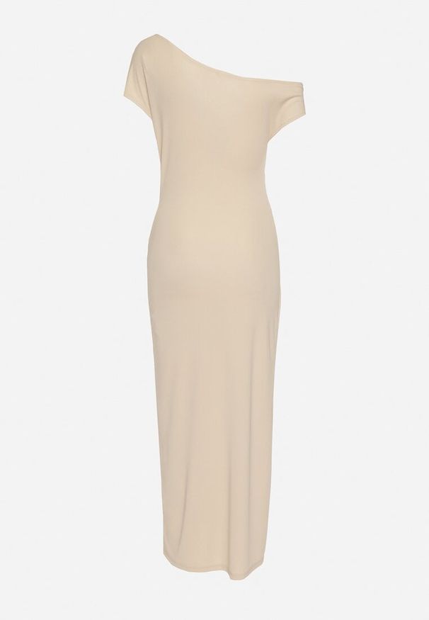 Born2be - Jasnobeżowa Asymetryczna Koktajlowa Sukienka Ozdobiona Wycięciem na Dole i Marszczeniem Dimasea. Okazja: do pracy. Kolor: beżowy. Wzór: aplikacja. Typ sukienki: asymetryczne. Styl: wizytowy