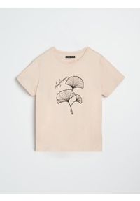 Sinsay - Bawełniana koszulka z nadrukiem - beżowy. Kolor: beżowy. Materiał: bawełna. Wzór: nadruk #1