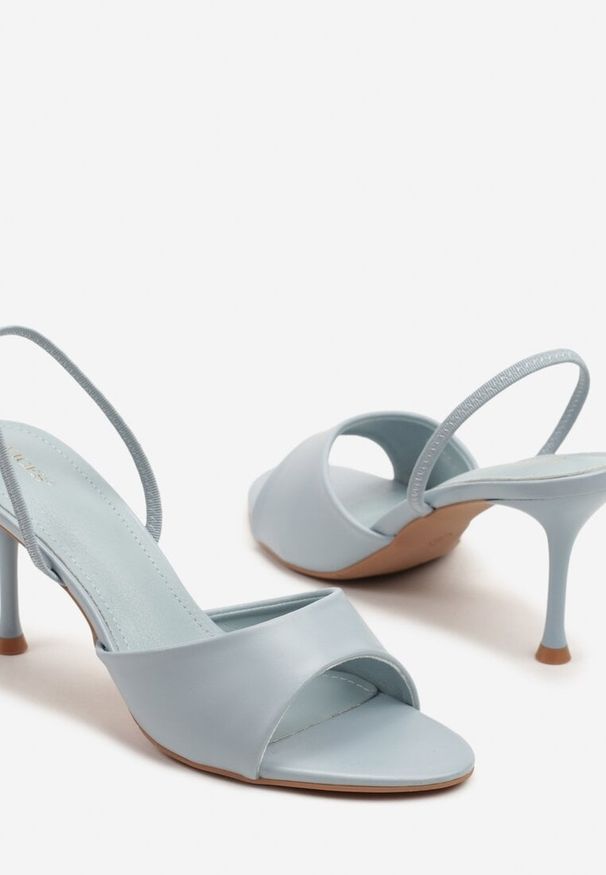 Born2be - Niebieskie Sandały Vices na Szpilce z Elastycznym Paskiem na Piętę Evisolla. Okazja: na co dzień. Zapięcie: pasek. Kolor: niebieski. Materiał: jeans. Obcas: na szpilce. Styl: elegancki, klasyczny, casual. Wysokość obcasa: średni