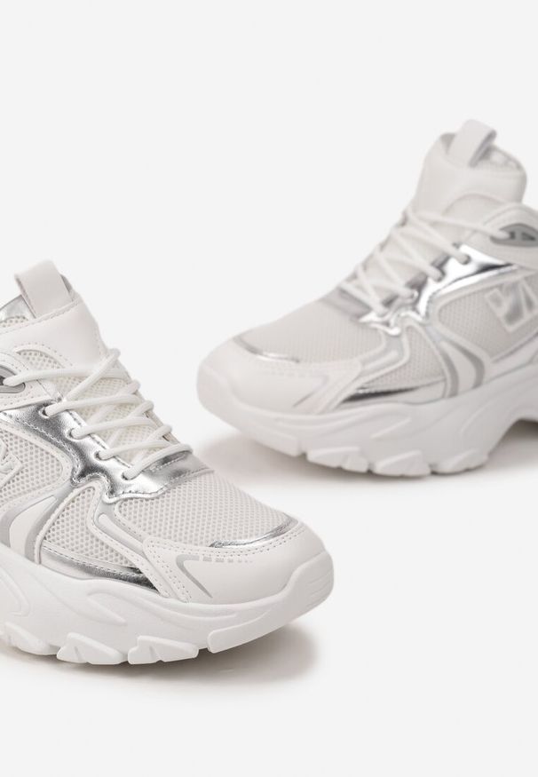 Renee - Biało-Srebrne Sznurowane Sneakersy z Siateczką i Wycięciami Solenare. Kolor: biały