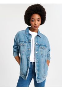 Sinsay - Kurtka jeansowa oversize - niebieski. Kolor: niebieski. Materiał: jeans