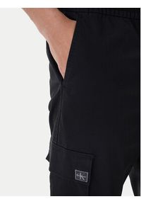 Calvin Klein Jeans Joggery Comfort LV04RD608G Czarny Skinny Fit. Kolor: czarny. Materiał: bawełna #2