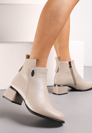 Beżowe botki na obcasie Renee z aplikacjami, z cholewką