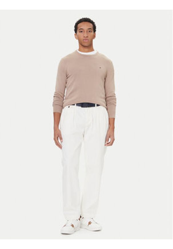 TOMMY HILFIGER - Tommy Hilfiger Sweter Essential Ssnl MW0MW39999 Beżowy Regular Fit. Kolor: beżowy. Materiał: bawełna