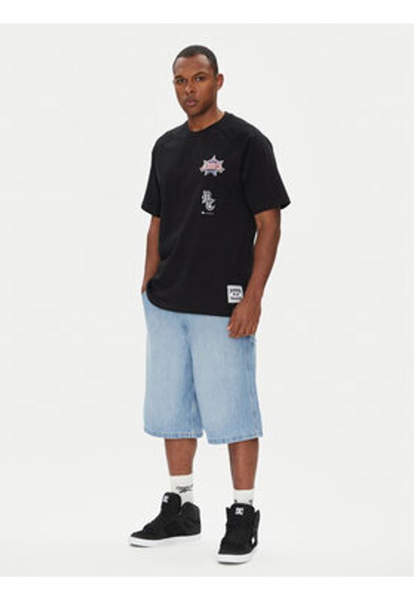 DC T-Shirt ADYKT03256 Czarny Regular Fit. Kolor: czarny. Materiał: bawełna
