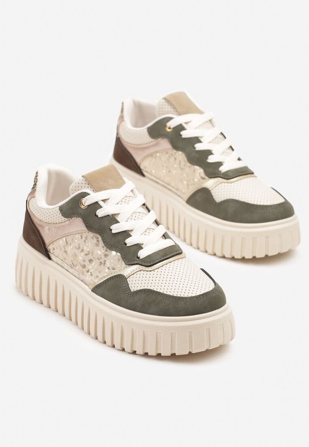 Renee - Beżowo-Zielone Sneakersy na Platformie z Tłoczeniami Zdobione Panterkowym Printem Herraza. Kolor: beżowy. Materiał: jeans. Wzór: aplikacja, nadruk. Obcas: na platformie