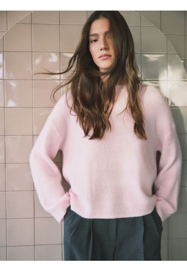 Reserved - Sweter z wełną i moherem - pastelowy róż. Kolor: różowy. Materiał: moher, wełna