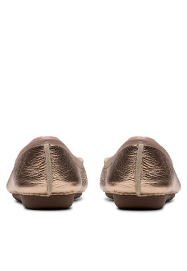 Clarks Baleriny Freckle Ice 26181353 Złoty. Kolor: złoty. Materiał: skóra