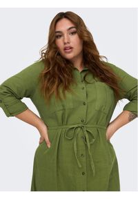 ONLY Carmakoma Sukienka koszulowa 15281039 Zielony Relaxed Fit. Kolor: zielony. Typ sukienki: koszulowe #1