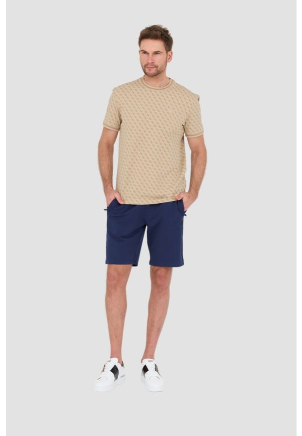 Guess - GUESS Beżowy męski t-shirt Marshall, Rozmiar XXL. Kolor: beżowy
