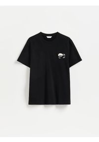 Reserved - T-shirt regular z nadrukiem na plecach - czarny. Kolor: czarny. Materiał: bawełna, dzianina. Wzór: nadruk #1