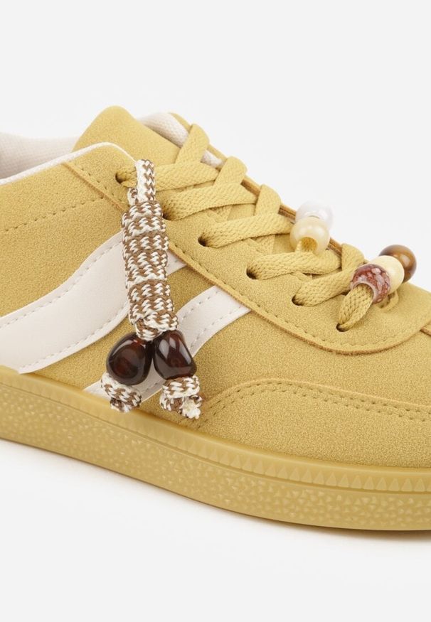 Born2be - Żółte Sneakersy w Stylu Tenisówek z Koralikami Charnara. Okazja: na co dzień. Kolor: żółty. Materiał: dresówka. Wzór: aplikacja
