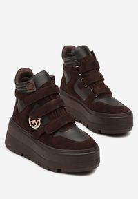 Born2be - Brązowe Botki Vices w Stylu Sneakersów na Platformie Afirriva. Okazja: na co dzień. Zapięcie: rzepy. Kolor: brązowy. Materiał: jeans. Wzór: aplikacja. Obcas: na platformie. Wysokość obcasa: średni #6