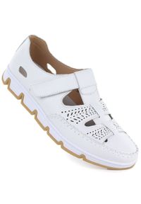 Skórzane półbuty damskie ażurowe na rzep białe T.Sokolski W26-86. Zapięcie: rzepy. Kolor: biały. Materiał: skóra. Wzór: ażurowy #1