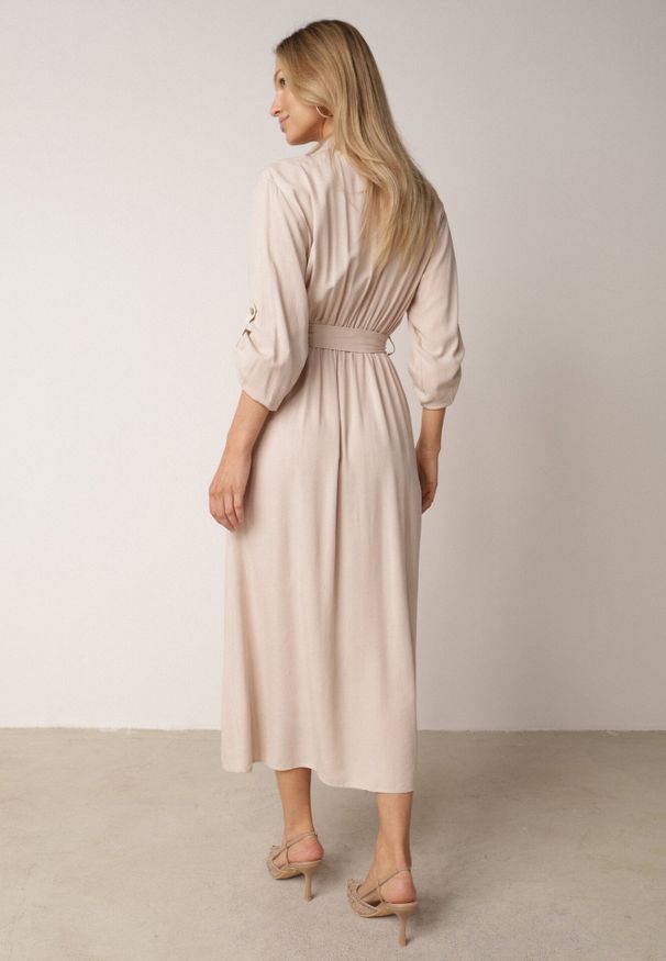 Born2be - Jasnobeżowa Bawełniana Sukienka Koszulowa w Stylu Safari z Wiązanym Paskiem Atusea. Okazja: na co dzień. Typ kołnierza: typu klepsydra. Kolor: beżowy. Materiał: bawełna. Typ sukienki: koszulowe. Styl: casual, elegancki