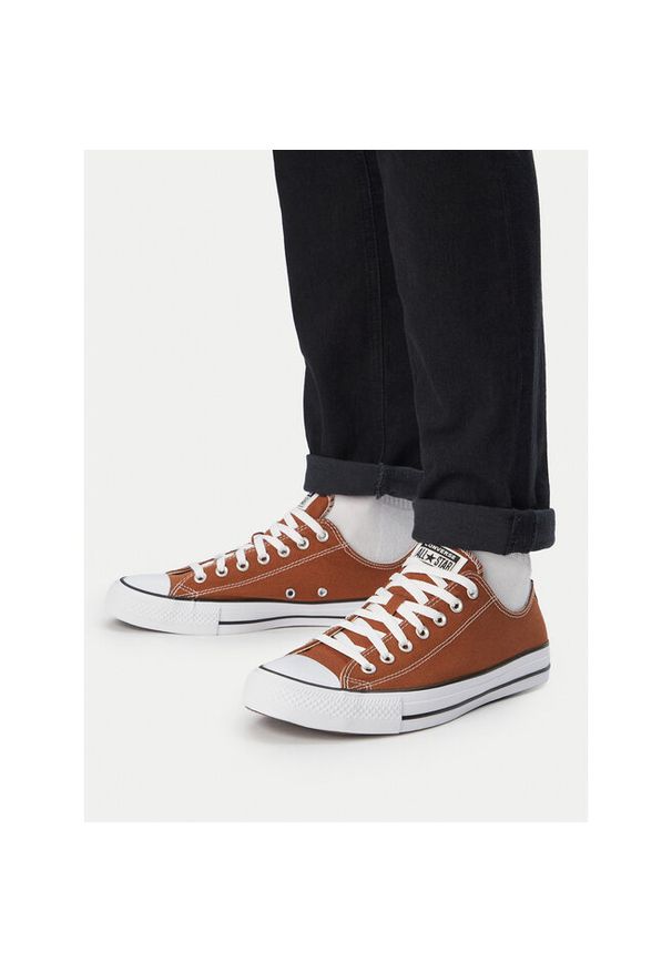 Trampki Converse. Kolor: brązowy