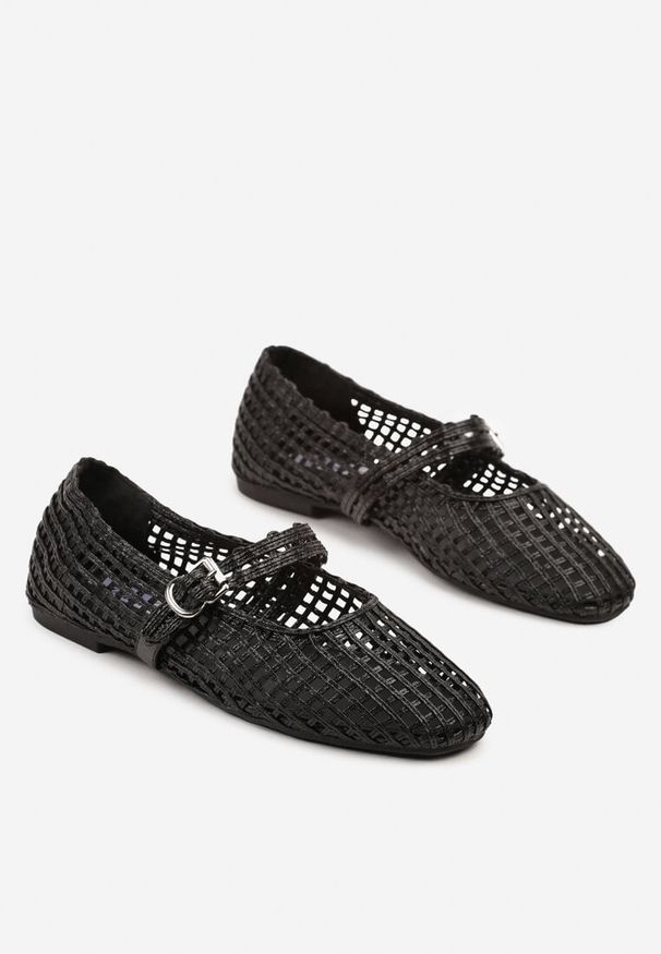 Born2be - Czarne Balerinki z Ażurowej Plecionki z Paskiem z Klamerką Delmire. Okazja: na co dzień, na randkę. Zapięcie: pasek. Kolor: czarny. Materiał: jeans. Wzór: ażurowy. Sezon: lato, wiosna. Styl: elegancki, casual
