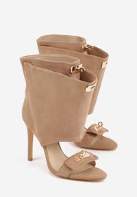 Born2be - Brązowe Sandały w Stylu Botków z Ozdobnymi Klamrami Neamerephis. Okazja: na co dzień. Zapięcie: klamry. Kolor: brązowy. Materiał: skóra. Wzór: gładki, aplikacja. Styl: casual #9