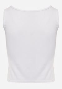Renee - Biały Bawełniany Tank Top w Prążki z Ozdobnymi Guziczkami Bernissa. Okazja: na co dzień, na imprezę. Kolor: biały. Materiał: bawełna. Wzór: prążki. Styl: casual #4