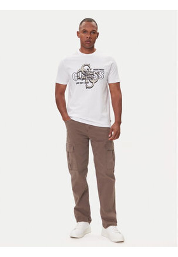 Guess T-Shirt M5BI72 I3Z14 Biały Slim Fit. Kolor: biały. Materiał: bawełna