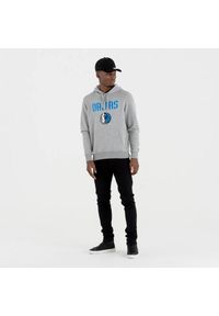 New Era - Bluza z kapturem Dallas Mavericks NBA. Typ kołnierza: kaptur. Kolor: szary