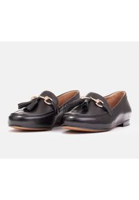 Marco Shoes Loafersy skórzane z frędzlami czarne. Kolor: czarny. Materiał: skóra #8
