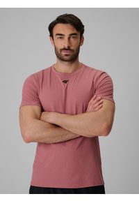 4f - 4F Koszulka treningowa regular szybkoschnąca męska - koralowa XL. Kolor: pomarańczowy. Materiał: materiał, włókno. Sport: fitness #1