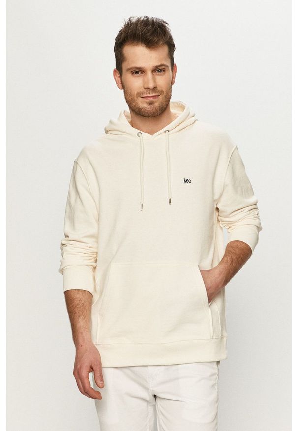 Lee - Bluza bawełniana. Okazja: na co dzień. Typ kołnierza: kaptur. Kolor: beżowy. Materiał: bawełna. Styl: casual