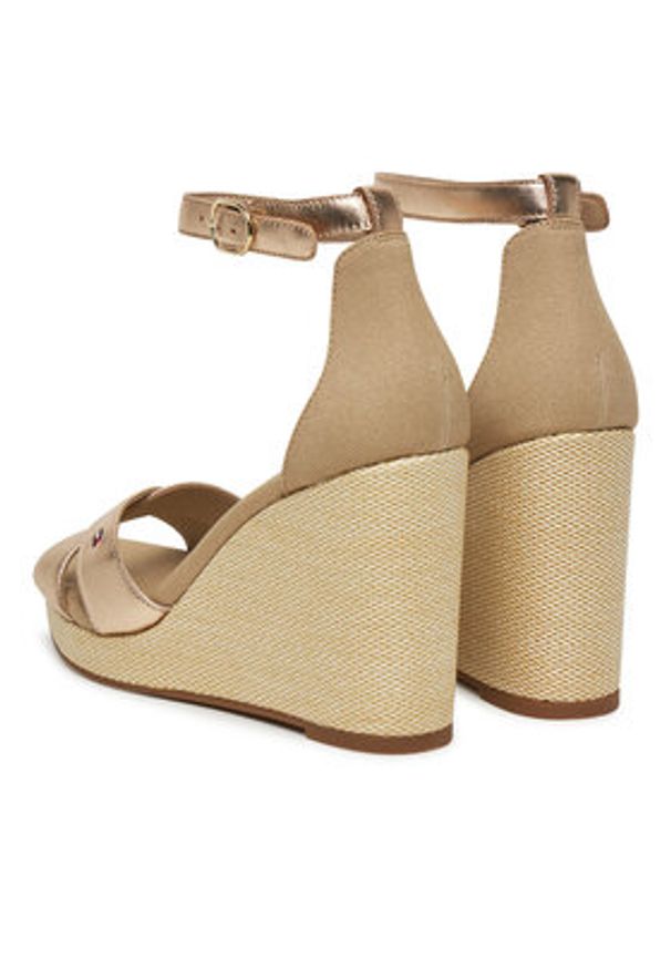 TOMMY HILFIGER - Tommy Hilfiger Sandały Flag Metallic High Wedge Espad FW0FW08811 Złoty. Kolor: złoty. Materiał: skóra